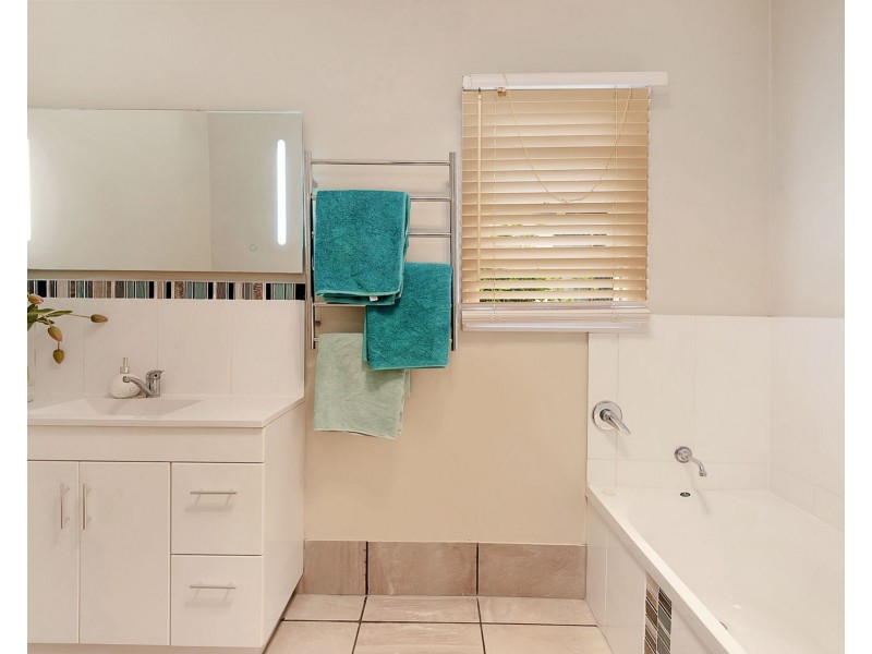 20 Leichhardt Street, Centenary Heights QLD 4350
