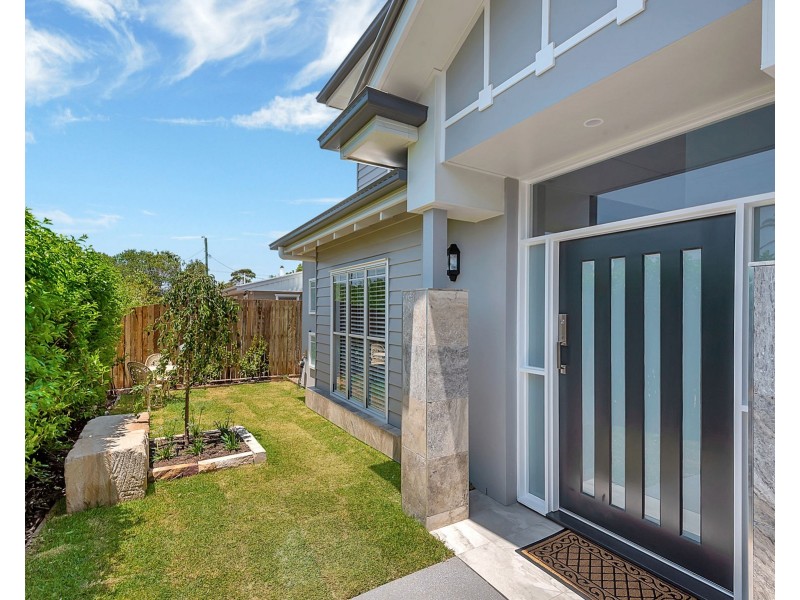 87A Mackenzie Street, Mount Lofty QLD 4350