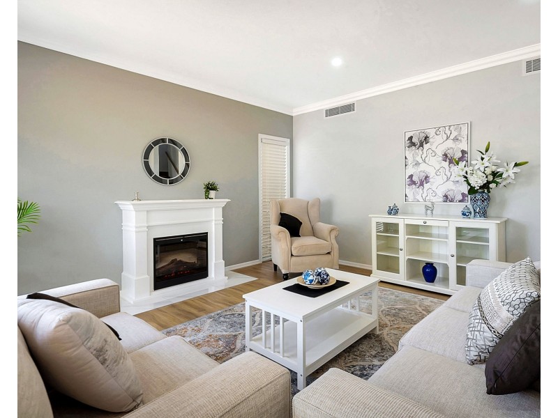 87A Mackenzie Street, Mount Lofty QLD 4350