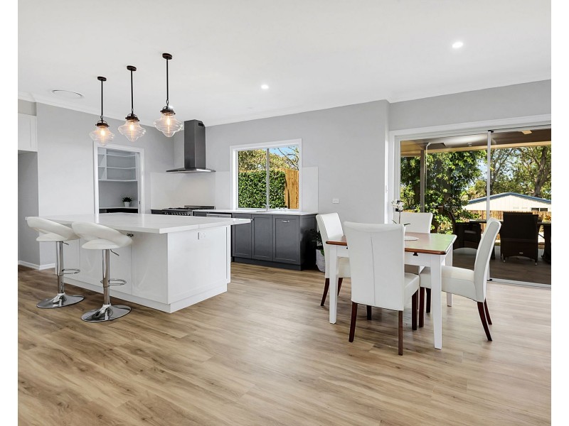 87A Mackenzie Street, Mount Lofty QLD 4350