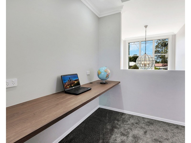 87A Mackenzie Street, Mount Lofty QLD 4350