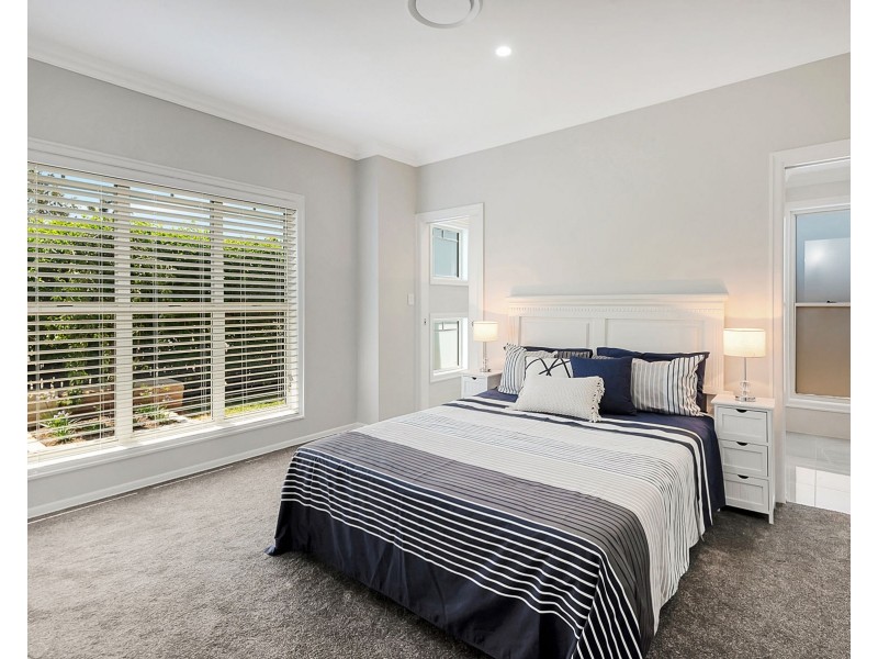 87A Mackenzie Street, Mount Lofty QLD 4350