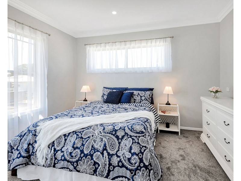 87A Mackenzie Street, Mount Lofty QLD 4350