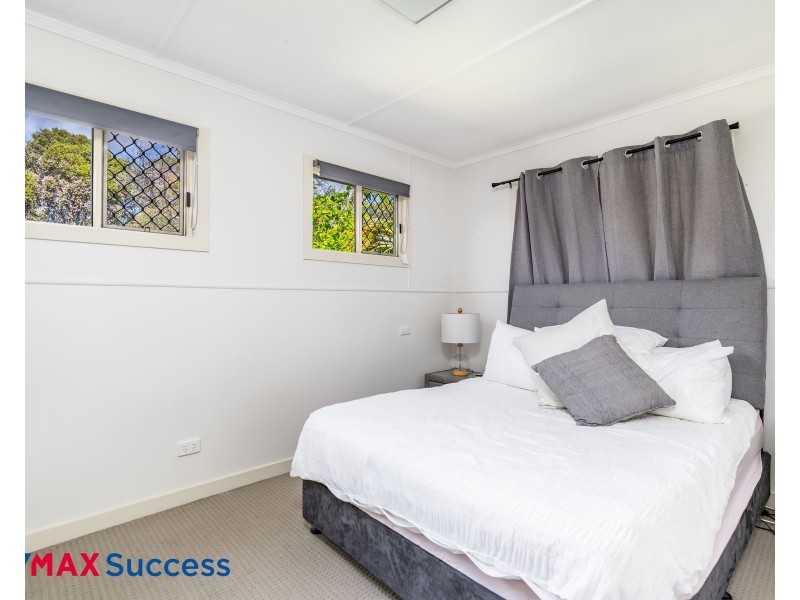 16 Erbacher Street, Centenary Heights QLD 4350