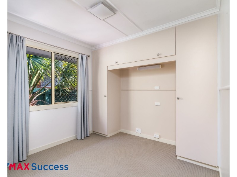 16 Erbacher Street, Centenary Heights QLD 4350