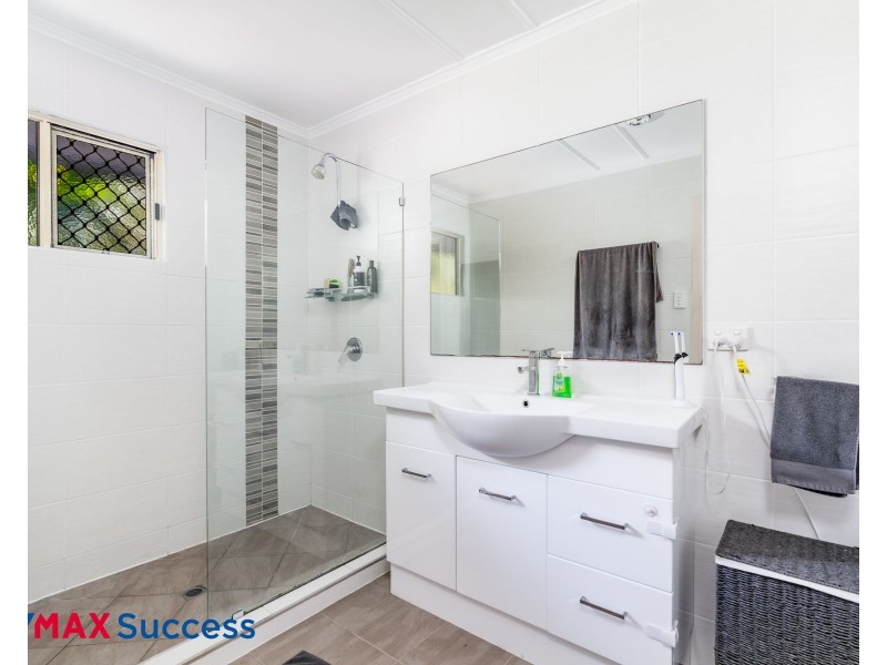 16 Erbacher Street, Centenary Heights QLD 4350