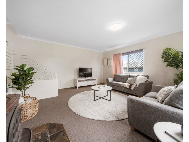 27 Perry Street, Harlaxton QLD 4350