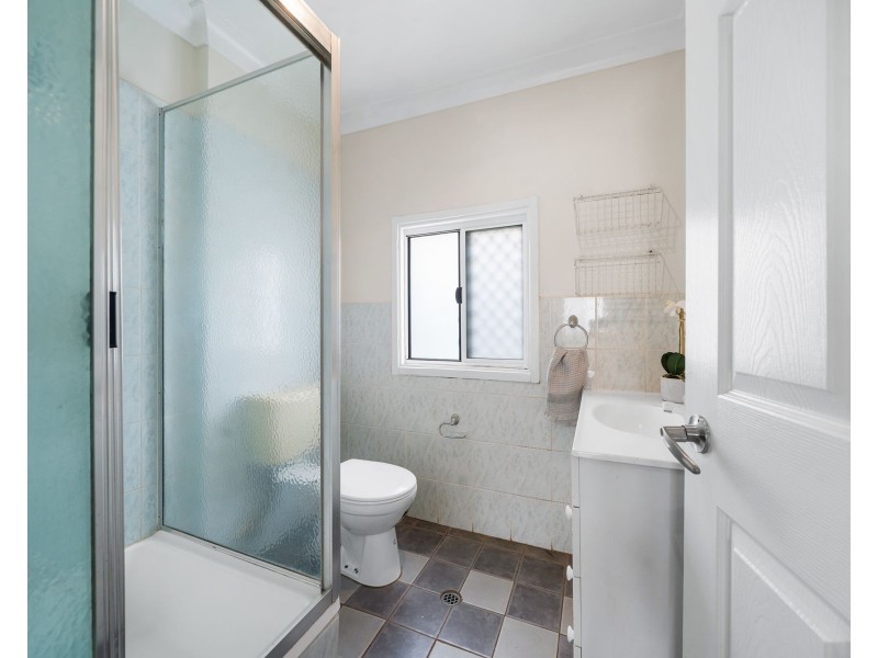 27 Perry Street, Harlaxton QLD 4350