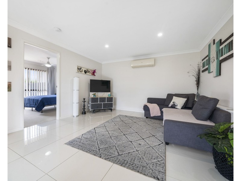 3 Magpie Drive, Cambooya QLD 4358