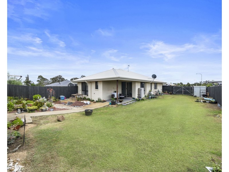3 Magpie Drive, Cambooya QLD 4358