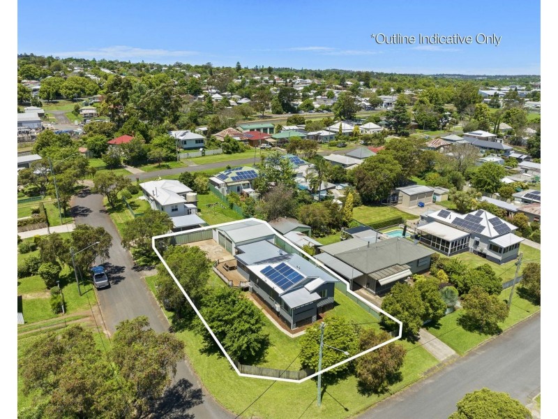 2 Gauntlet Street, North Toowoomba QLD 4350