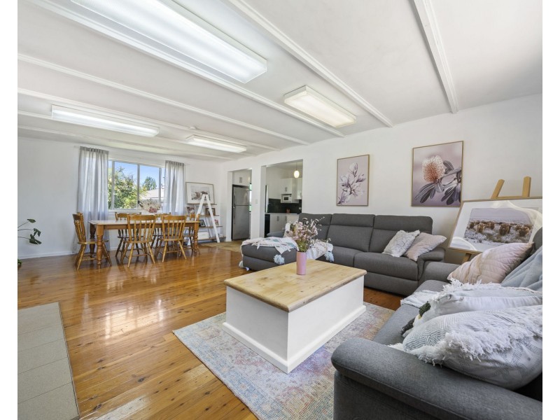 2 Gauntlet Street, North Toowoomba QLD 4350