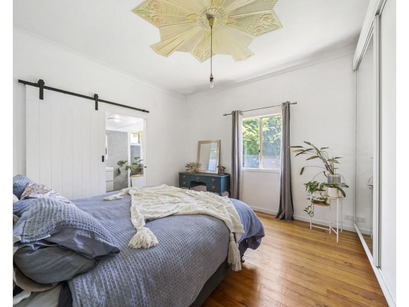 2 Gauntlet Street, North Toowoomba QLD 4350