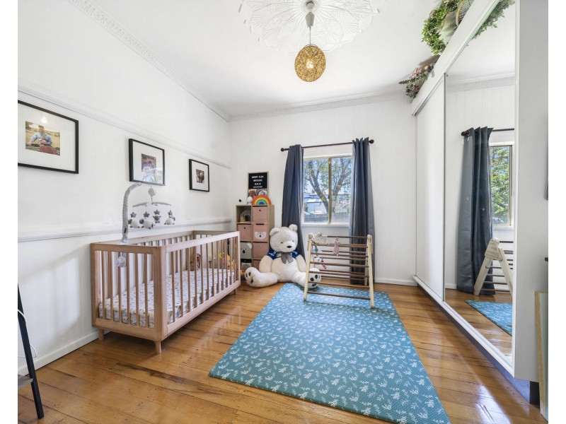 2 Gauntlet Street, North Toowoomba QLD 4350