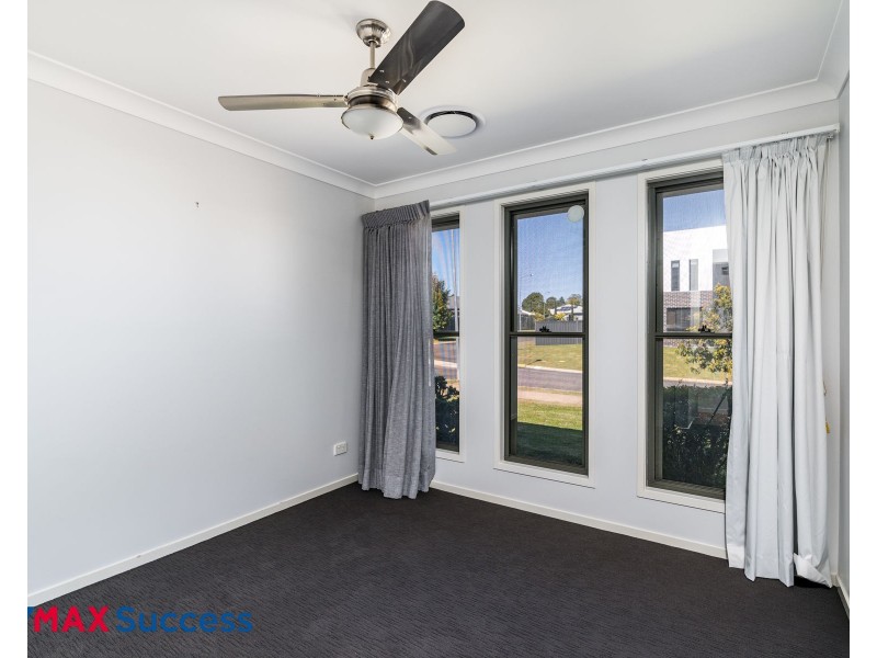 15 Entabeni Drive, Kearneys Spring QLD 4350