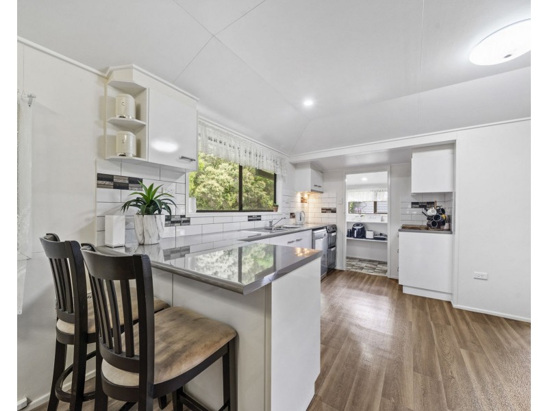 27 Hartwig Street, Goombungee QLD 4354