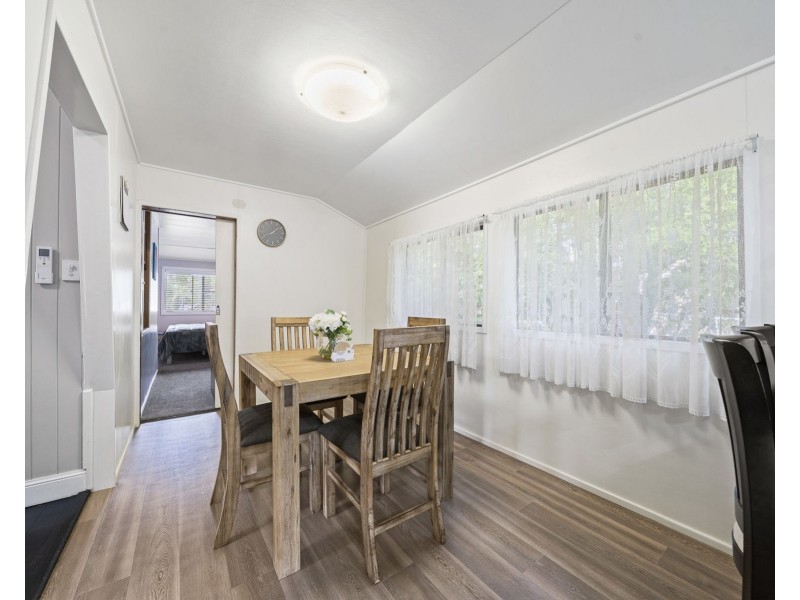 27 Hartwig Street, Goombungee QLD 4354