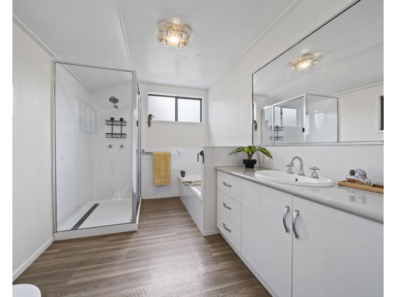 27 Hartwig Street, Goombungee QLD 4354