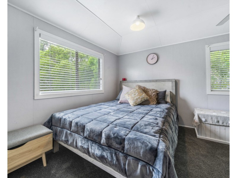 27 Hartwig Street, Goombungee QLD 4354