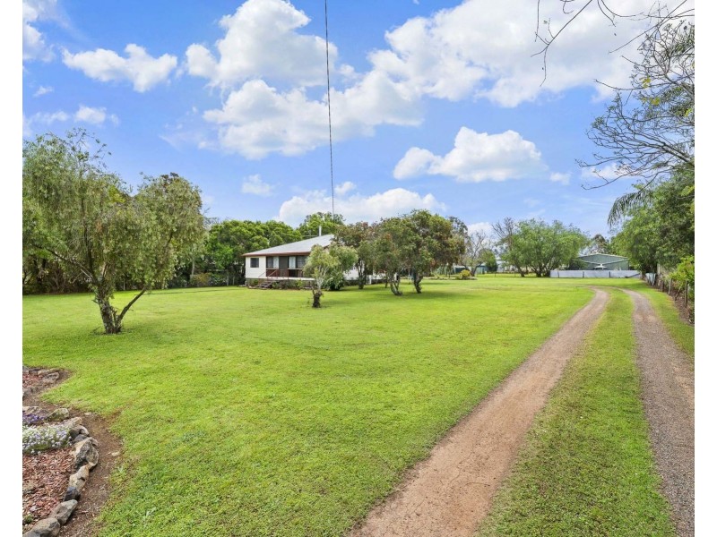 27 Hartwig Street, Goombungee QLD 4354