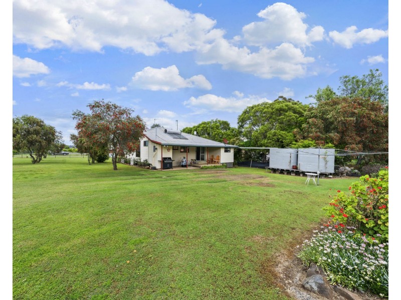 27 Hartwig Street, Goombungee QLD 4354