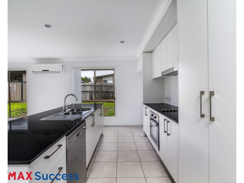15 Sophia Crescent, Cotswold Hills QLD 4350