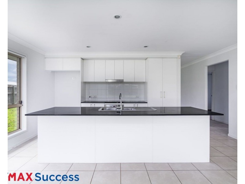 15 Sophia Crescent, Cotswold Hills QLD 4350