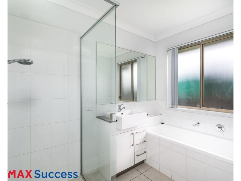 15 Sophia Crescent, Cotswold Hills QLD 4350