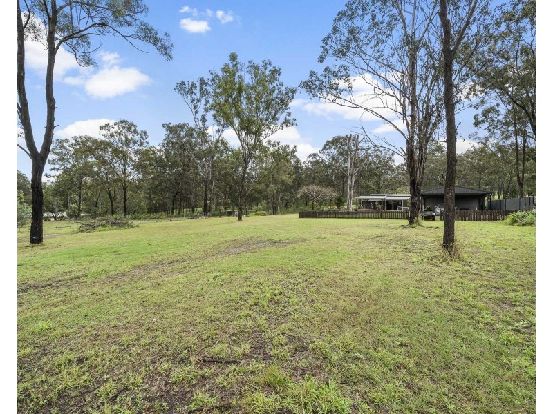 36 Larnook Street, Upper Lockyer QLD 4352