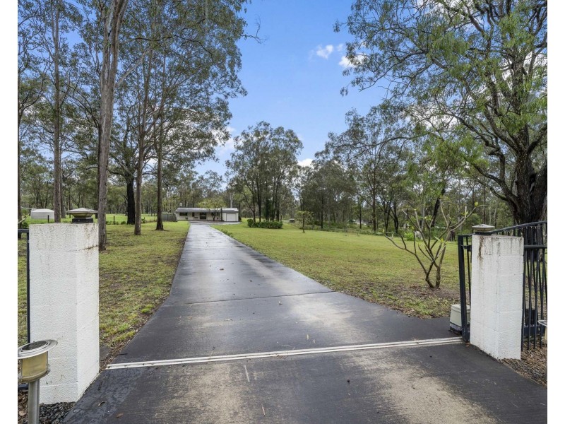 36 Larnook Street, Upper Lockyer QLD 4352