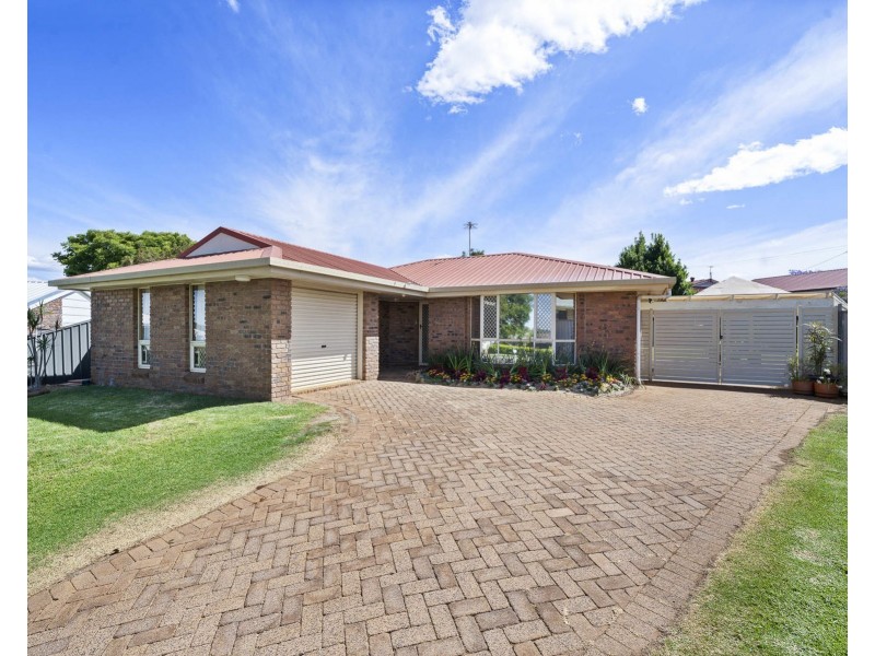 30 Danica Court, Kearneys Spring QLD 4350