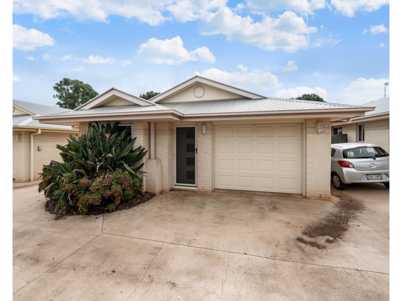 3/11 Gladstone Street, Newtown QLD 4350