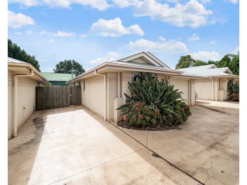 3/11 Gladstone Street, Newtown QLD 4350