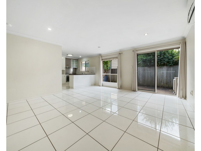 3/11 Gladstone Street, Newtown QLD 4350