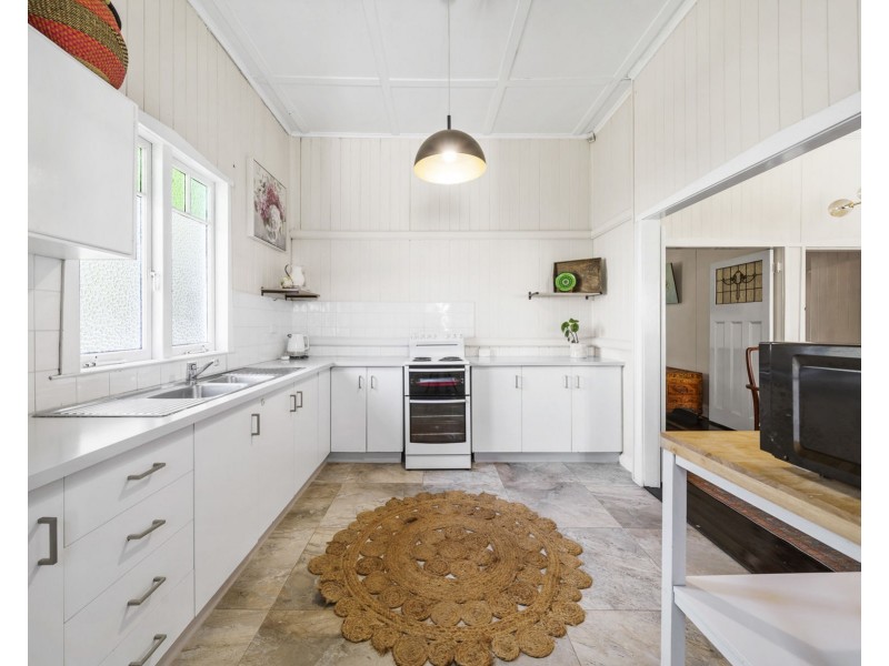 123 West Street, Newtown QLD 4350