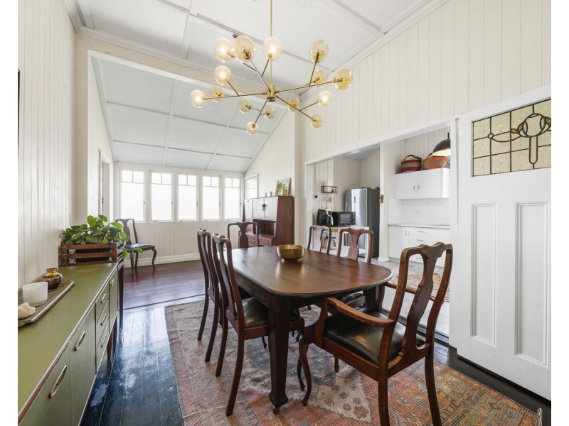 123 West Street, Newtown QLD 4350