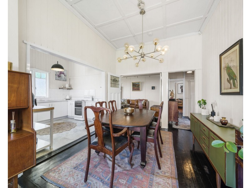 123 West Street, Newtown QLD 4350