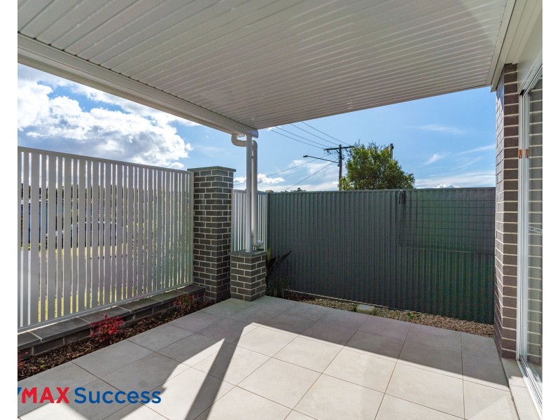 1/12 Kirklees Street, Newtown QLD 4350