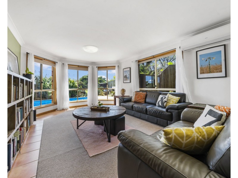 10 Carnation Court, Middle Ridge QLD 4350