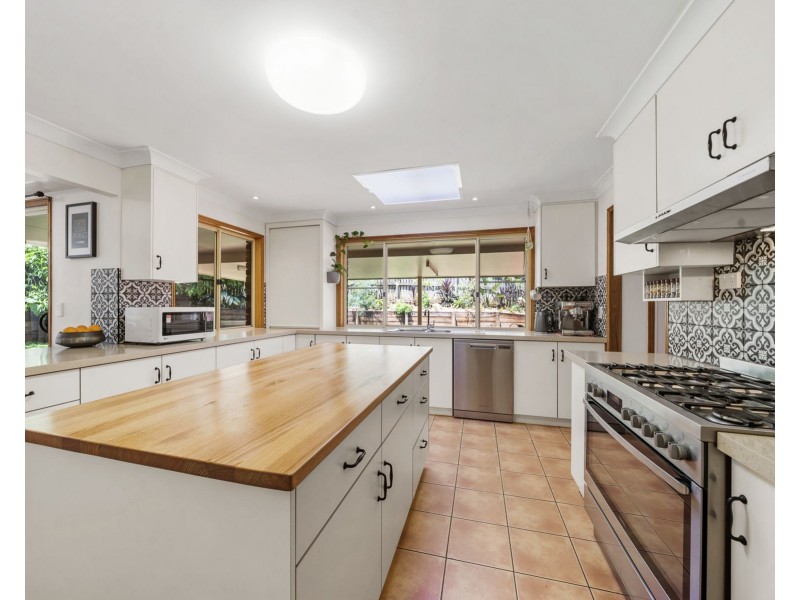 10 Carnation Court, Middle Ridge QLD 4350