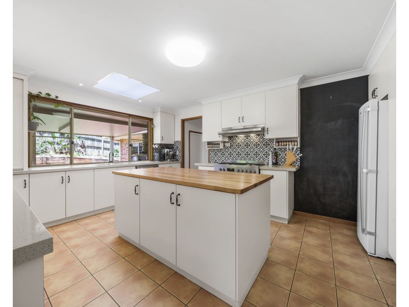 10 Carnation Court, Middle Ridge QLD 4350