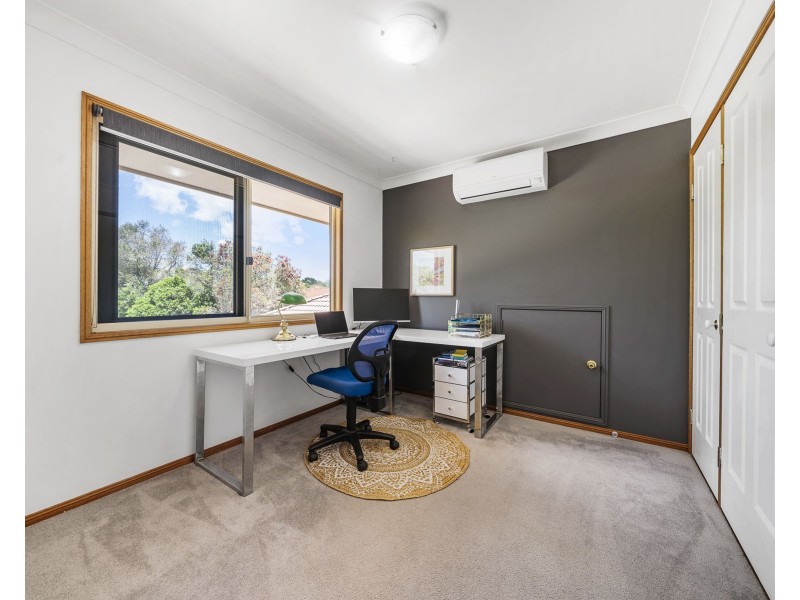 10 Carnation Court, Middle Ridge QLD 4350
