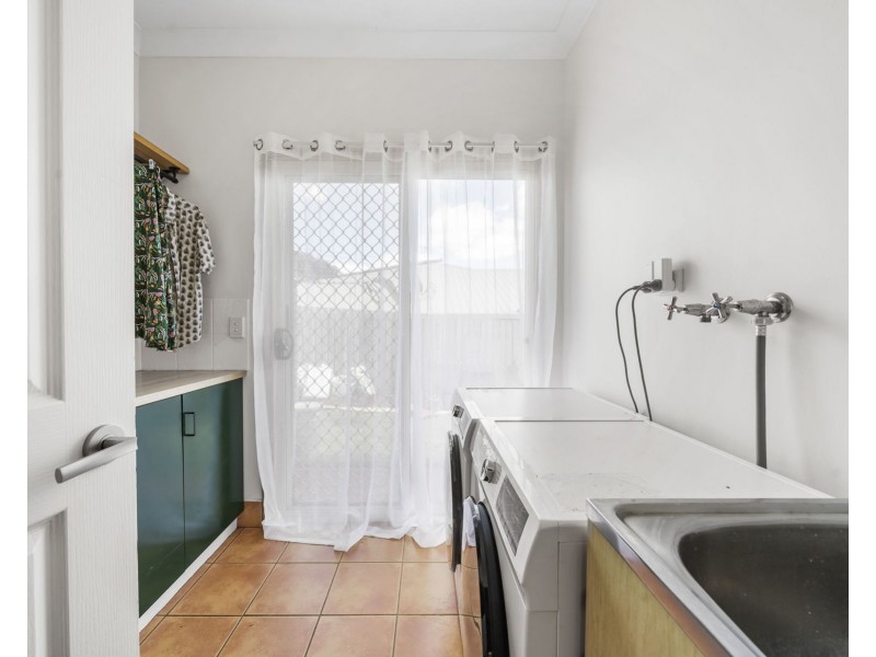 10 Carnation Court, Middle Ridge QLD 4350