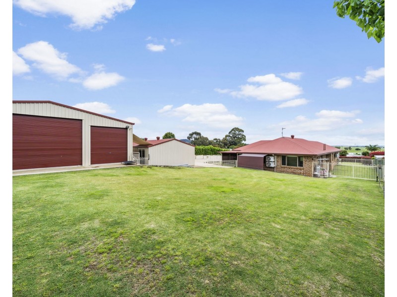 12 Belclaire Drive, Westbrook QLD 4350