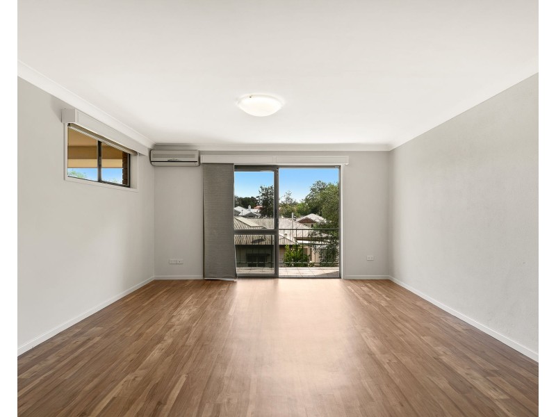 9/14 Mirle Street, Newtown QLD 4350