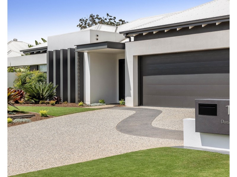 12 Daniells Close, Middle Ridge QLD 4350