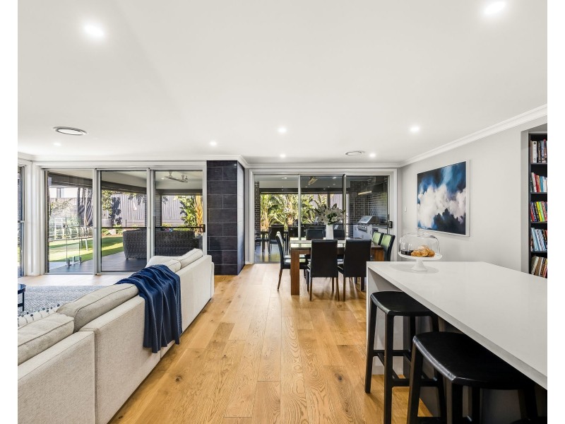 12 Daniells Close, Middle Ridge QLD 4350