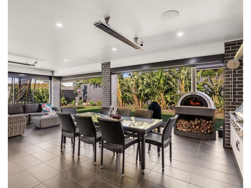 12 Daniells Close, Middle Ridge QLD 4350