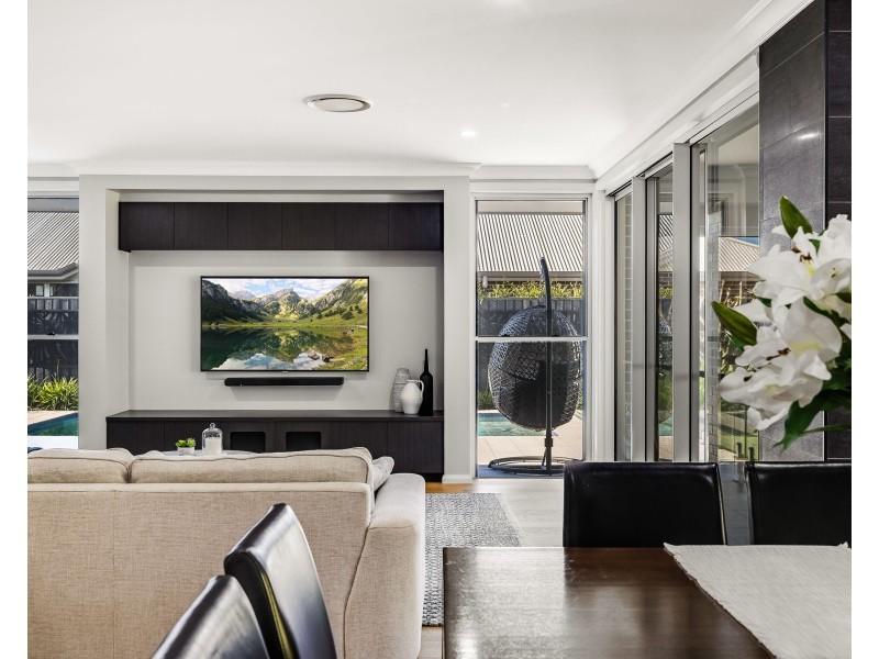 12 Daniells Close, Middle Ridge QLD 4350