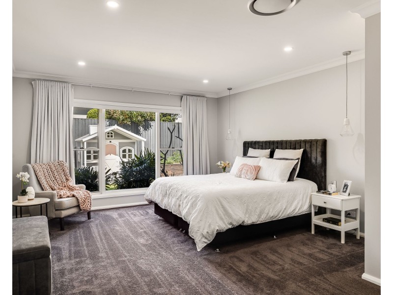 12 Daniells Close, Middle Ridge QLD 4350